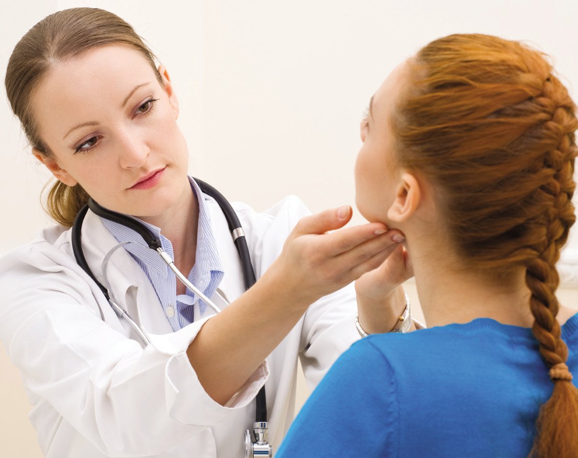 Doctor examening a patient after an injury Doctor examening a patient after an injury